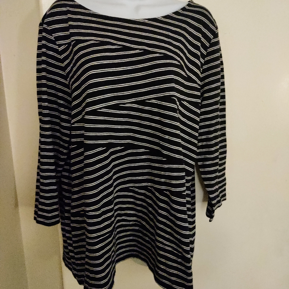 🔥NWT! St.Johns Bay 3/4 Sleeve Criss Cross Stripes Black & White Tunic. SZ.XL